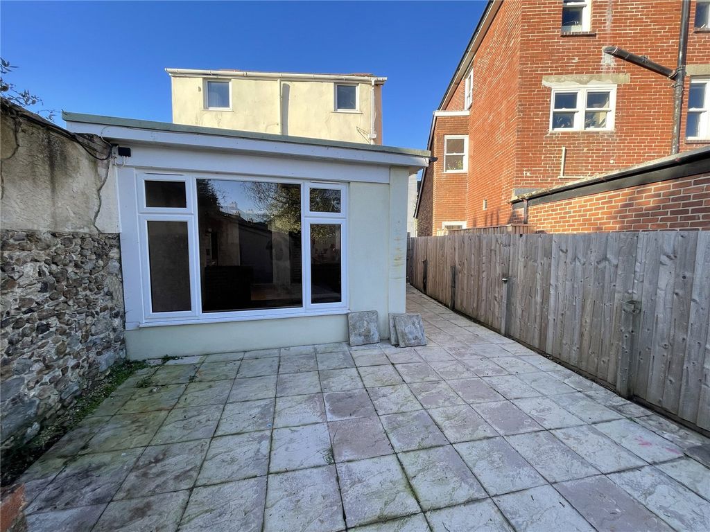 Property photo 1 of 10 Picture No. 16