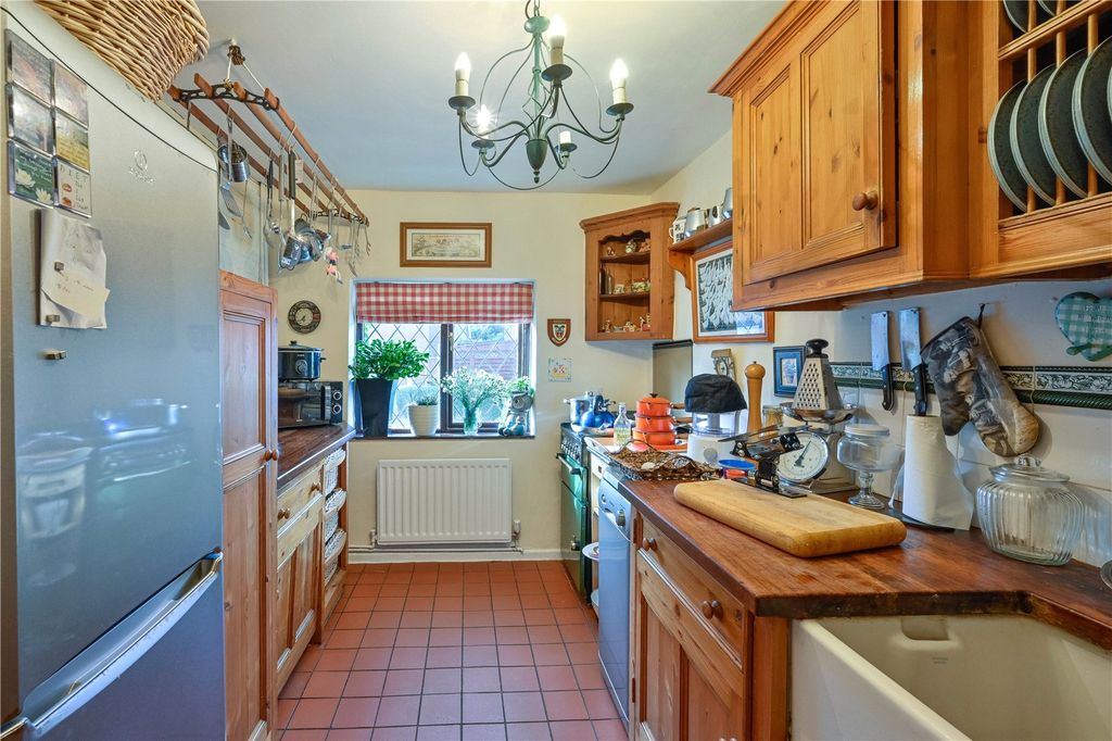 Property photo 2 of 21 Picture No. 18