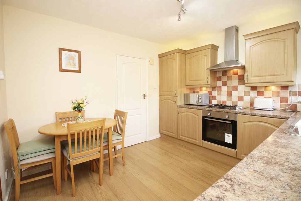 Property photo 3 of 20