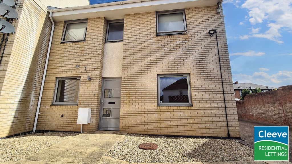 Property photo 1 of 11 1000077650
