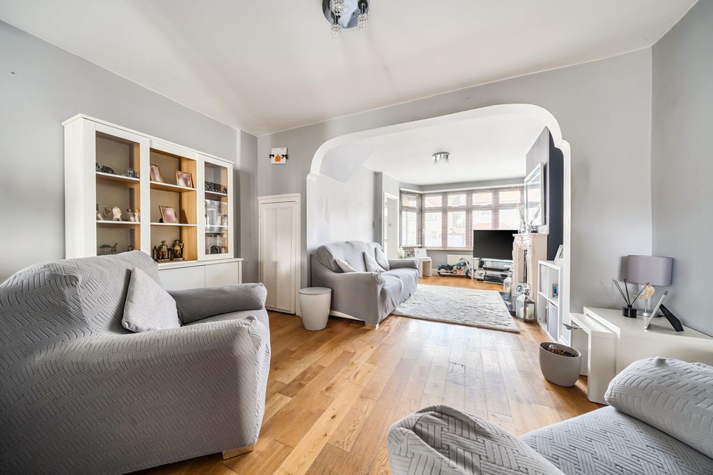 Property photo 3 of 28 Reception