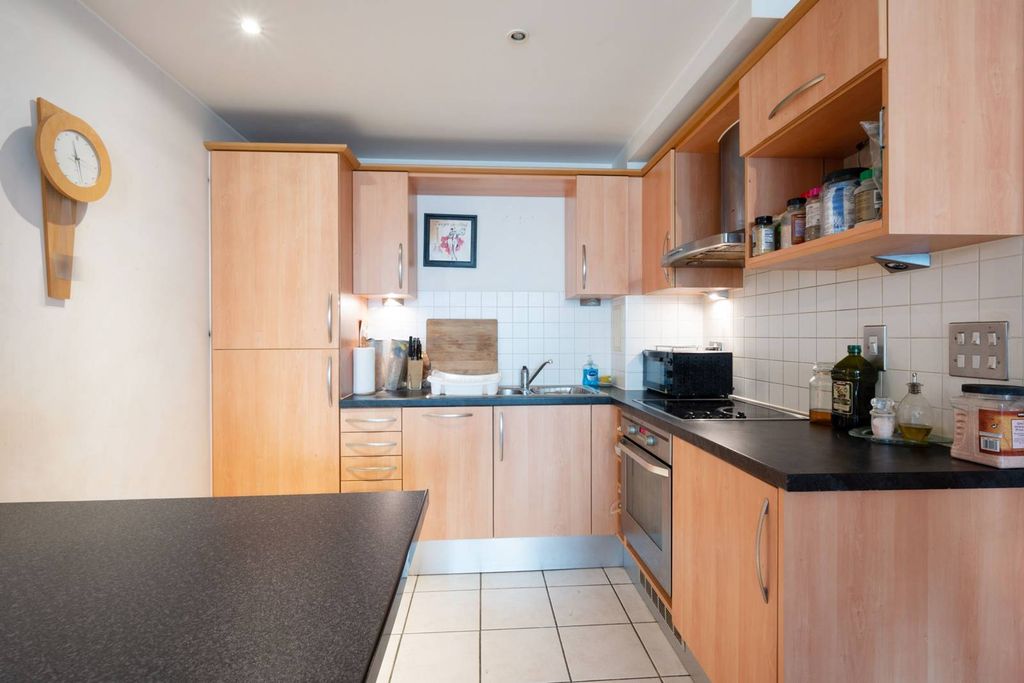 Property photo 2 of 3