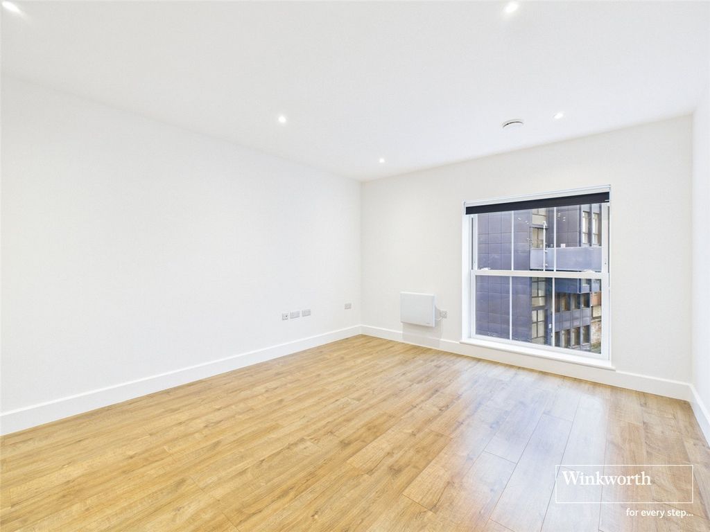 Property photo 3 of 8 Picture No. 05