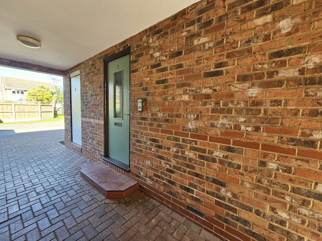 Property photo 3 of 15 Entrance