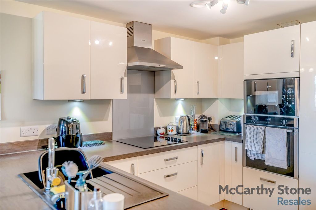Property photo 3 of 51 8641374-Interior27.Jpg