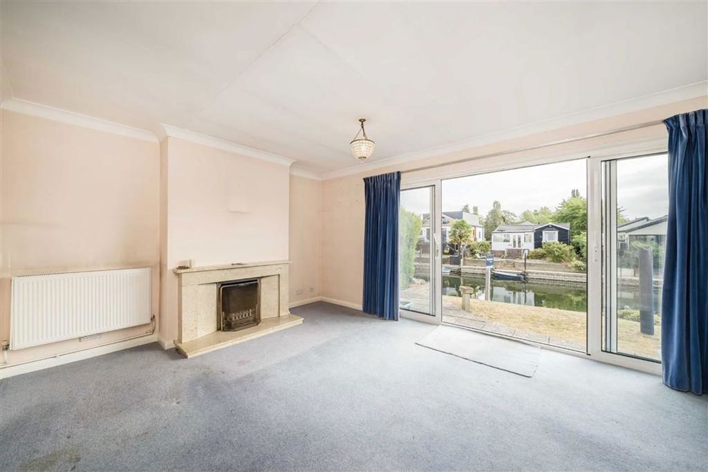 Property photo 2 of 5