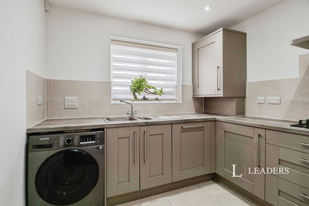 Property photo 2 of 16 Pbox-Img.Jpg