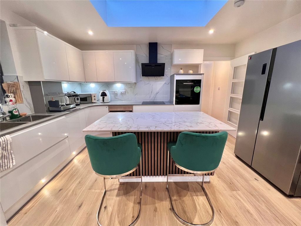 Property photo 1 of 22 Picture No. 10