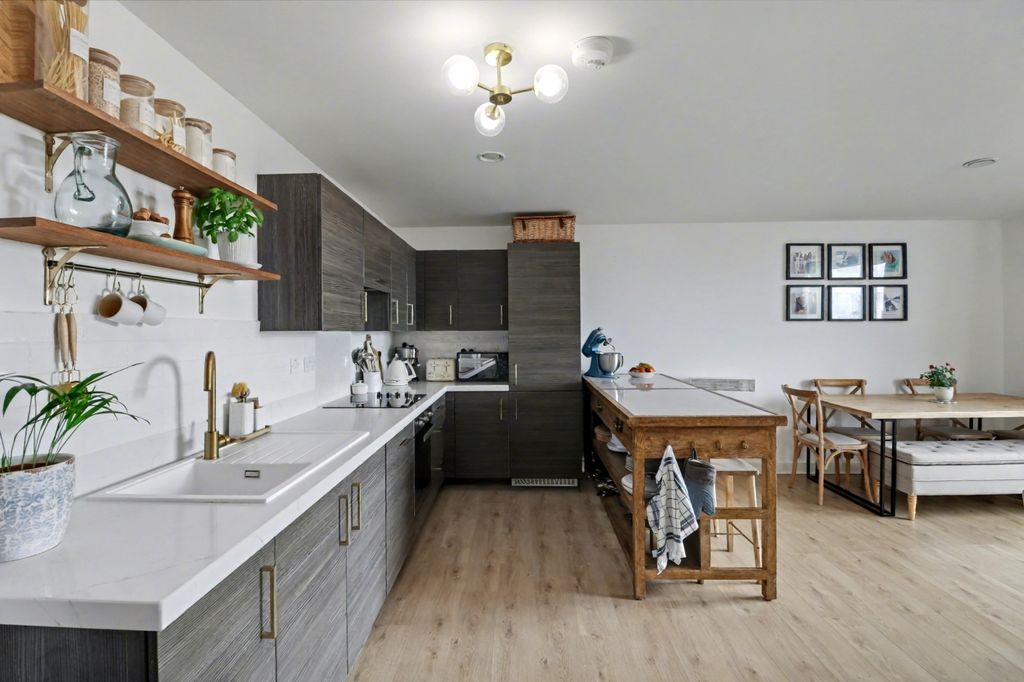 Property photo 2 of 19 Img_5393