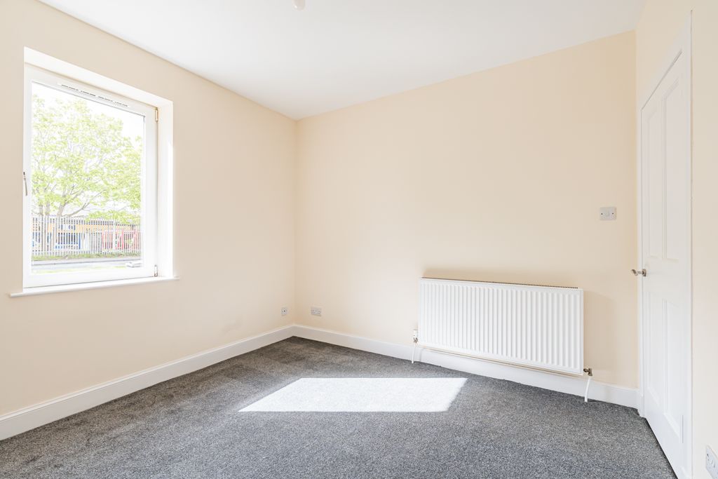 Additional image 11 of 2 bed flat for sale36/2 Parkhead Drive, Edinburgh EH11