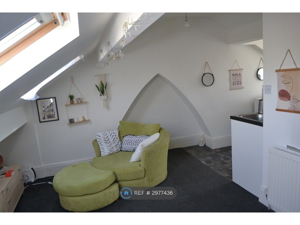 Property photo 3 of 6