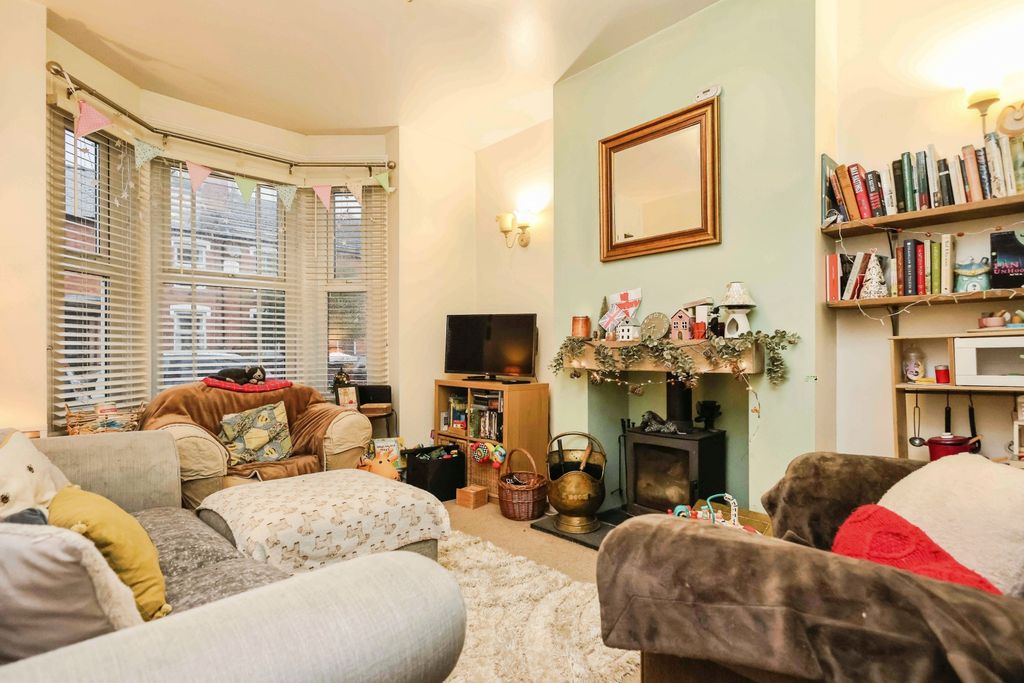 Property photo 2 of 20 Mcintyreroadmcintyreroadworcesterwr25lg-2