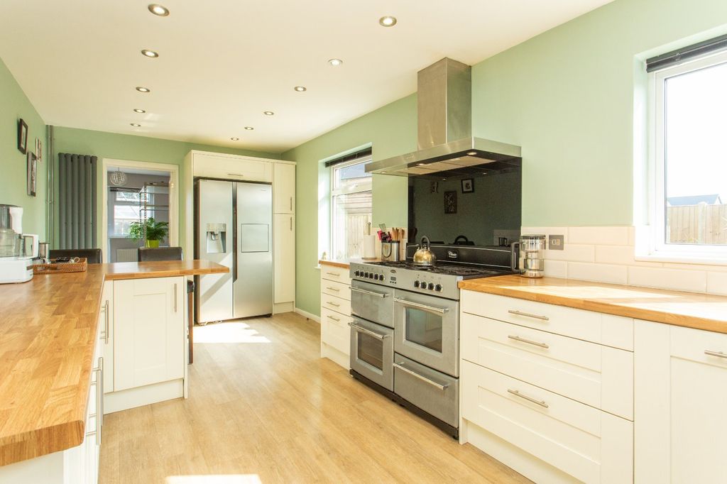 Property photo 3 of 31 Picture 3