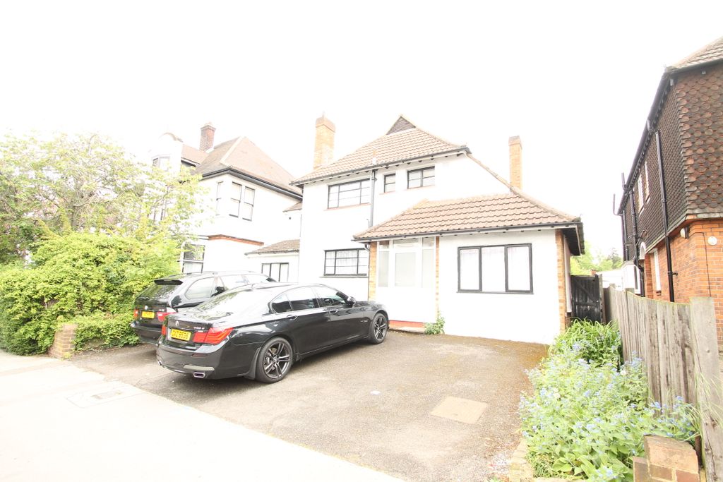 Property photo 3 of 9