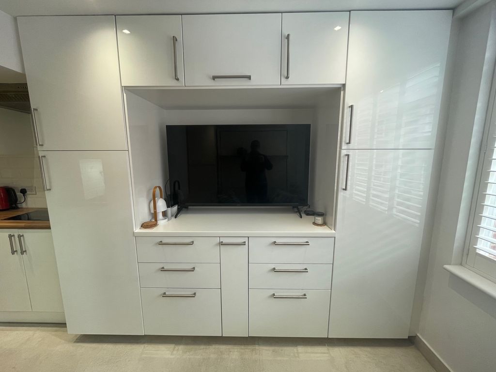 Property photo 3 of 8