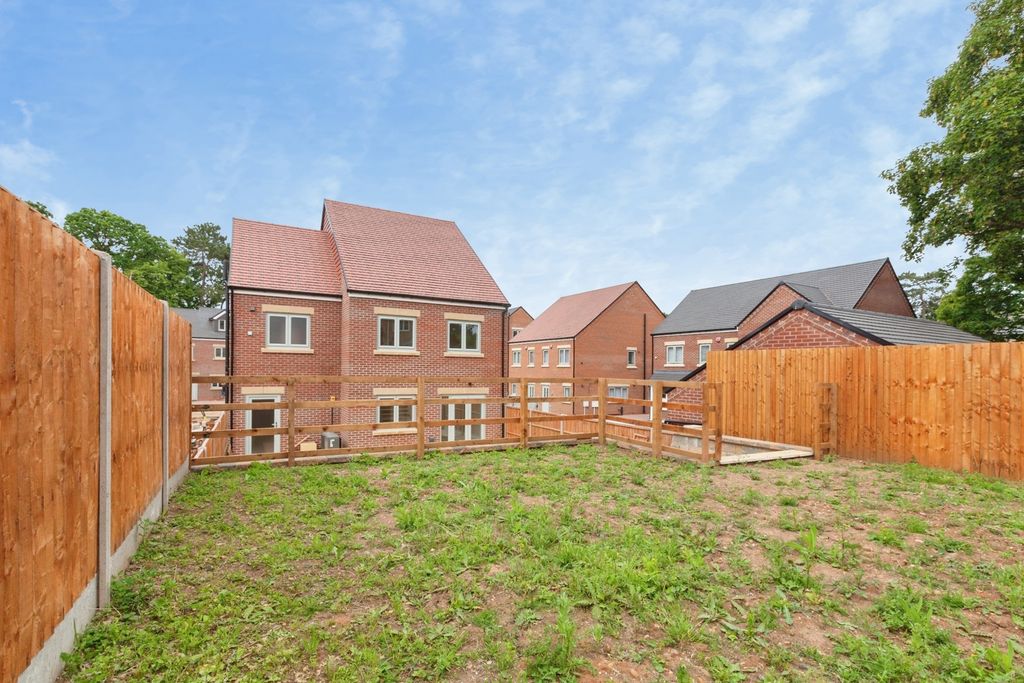 Property photo 2 of 20 Pbox-Img.Jpg