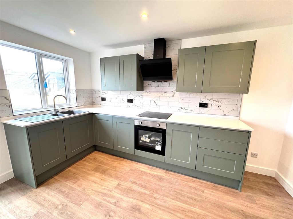 Property photo 2 of 6 Fl 7 Kitchen.Jpg