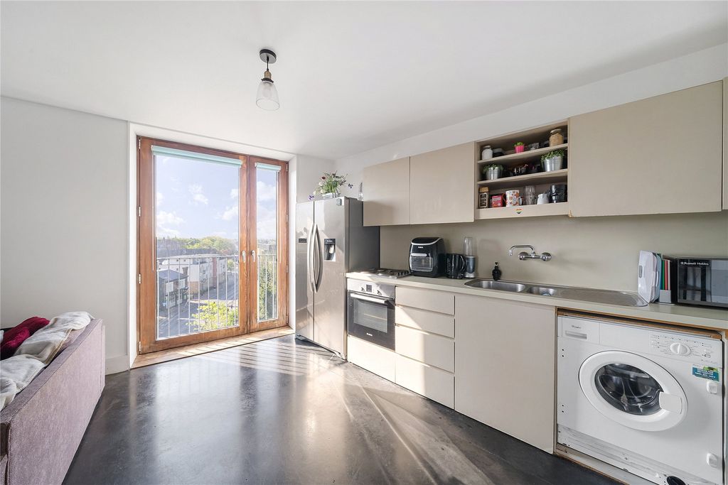 Property photo 2 of 9 Picture No. 08