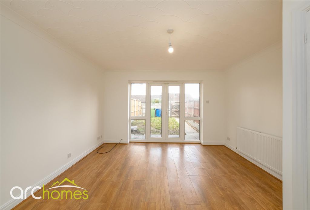 Property photo 2 of 17 Dsc00905-Edit.Jpg