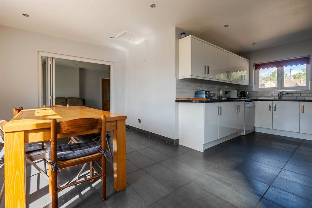 Property photo 3 of 17 Picture No. 13