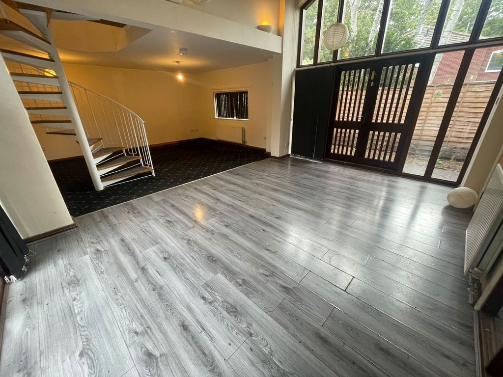 Property photo 1 of 10 Picture No. 02