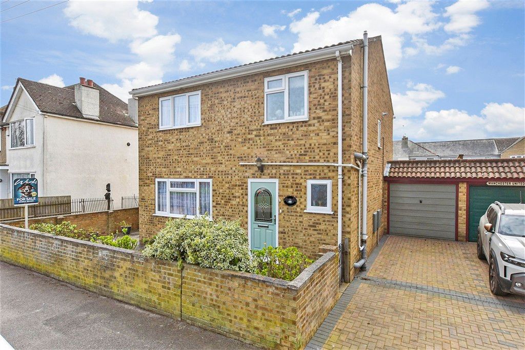 Property photo 1 of 17 External (Web)