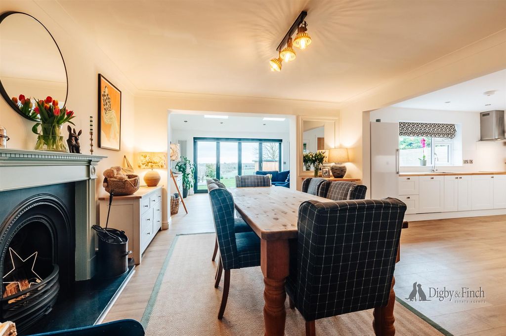 Property photo 2 of 29