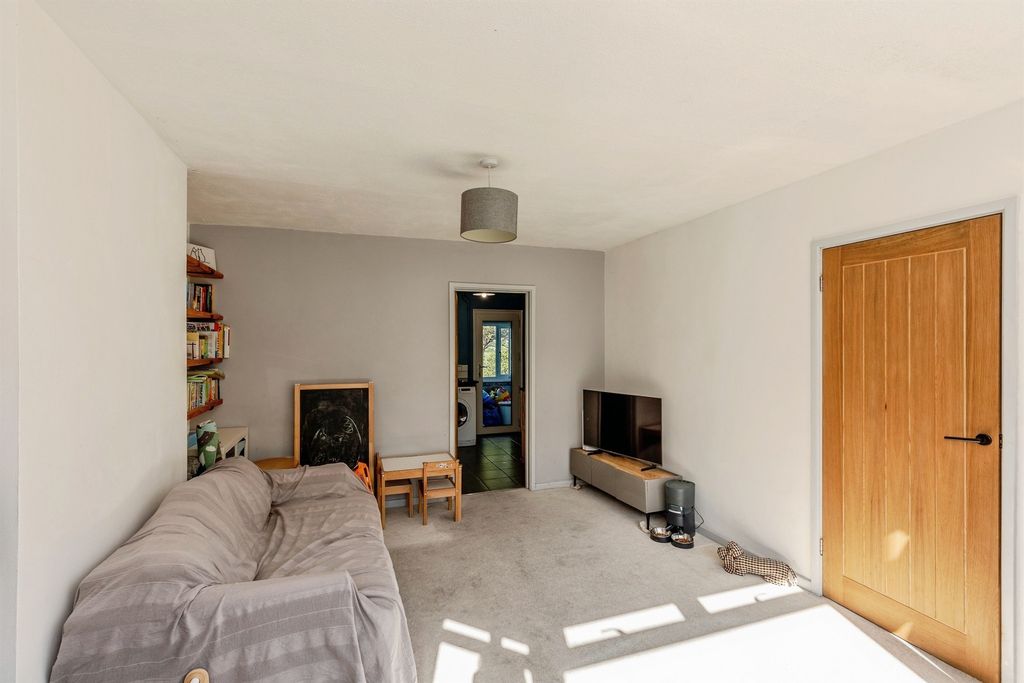 Property photo 3 of 13