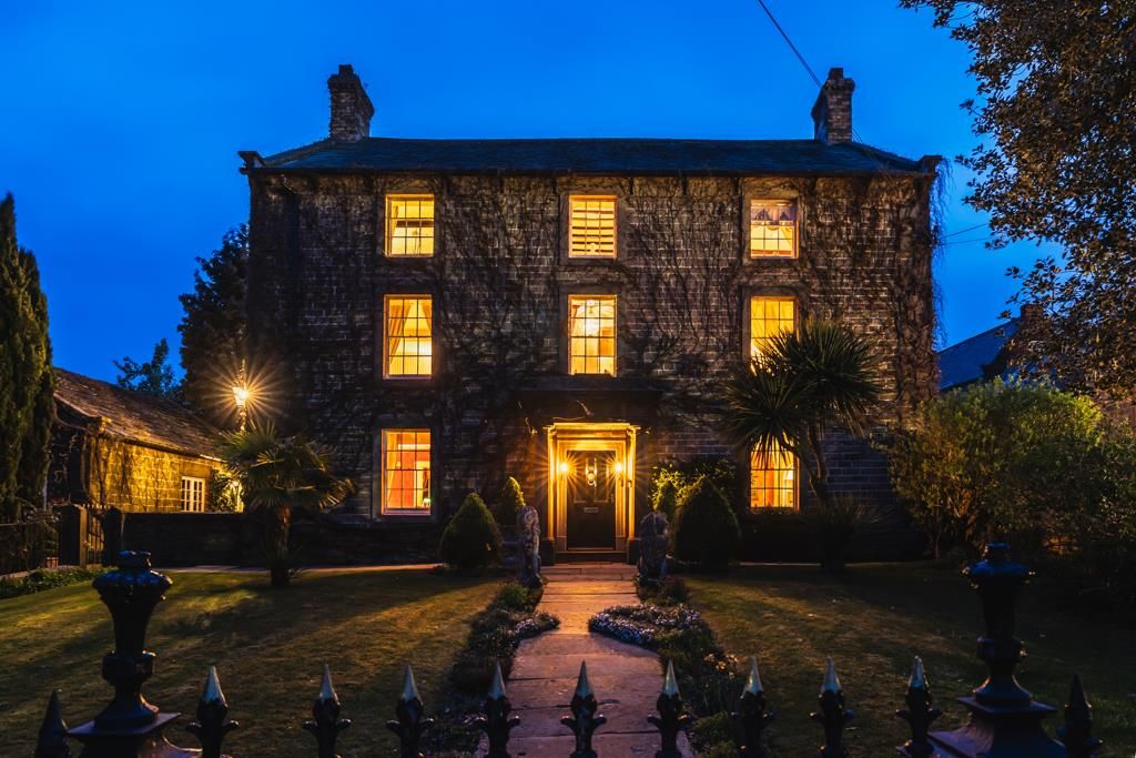 Property photo 1 of 39 Exterior And Gardens