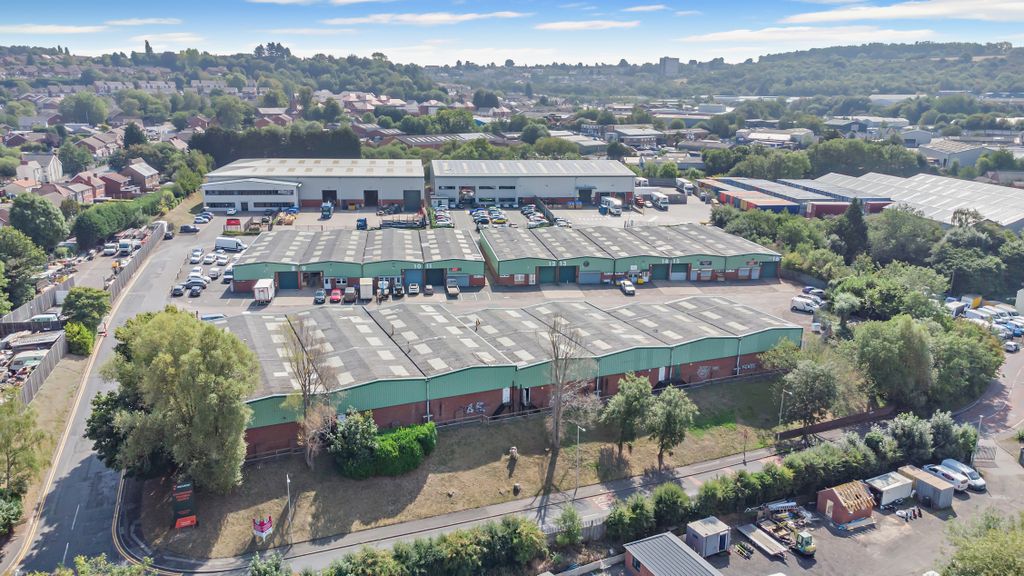 Property photo 3 of 5 8659379-Exterior19-800