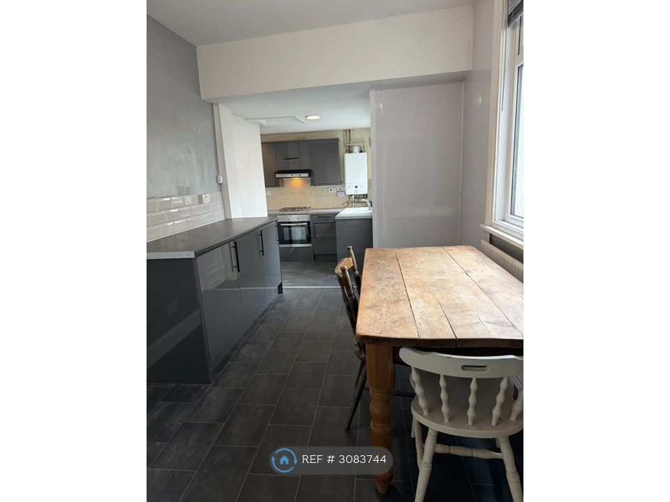 Property photo 2 of 12 Kitchen/Diner
