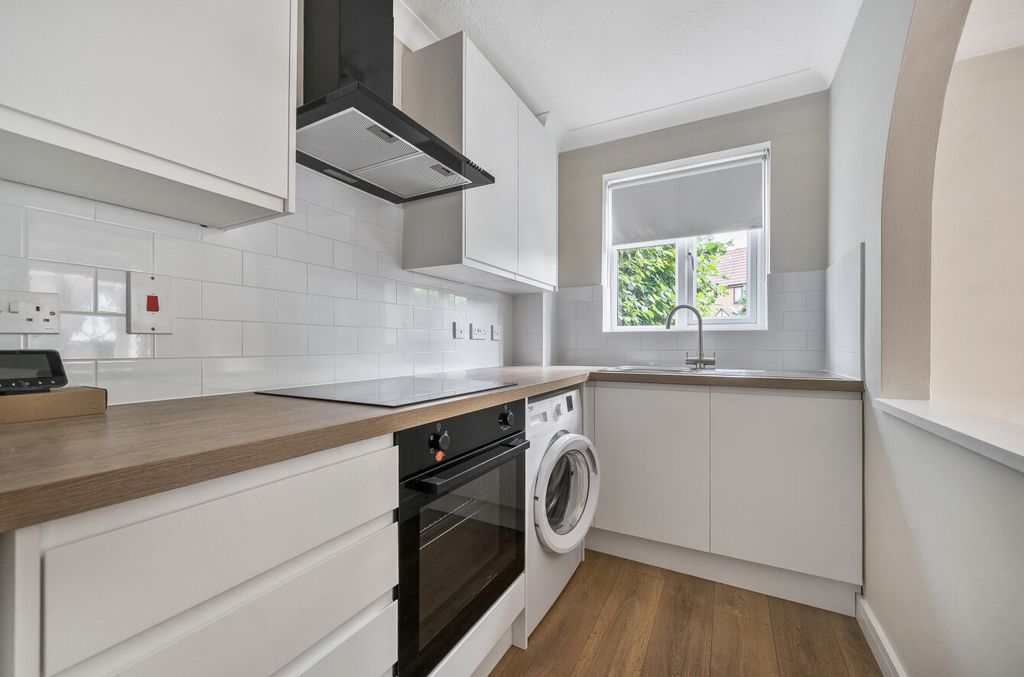 Property photo 2 of 11 1467344-1-19F1Cdb...