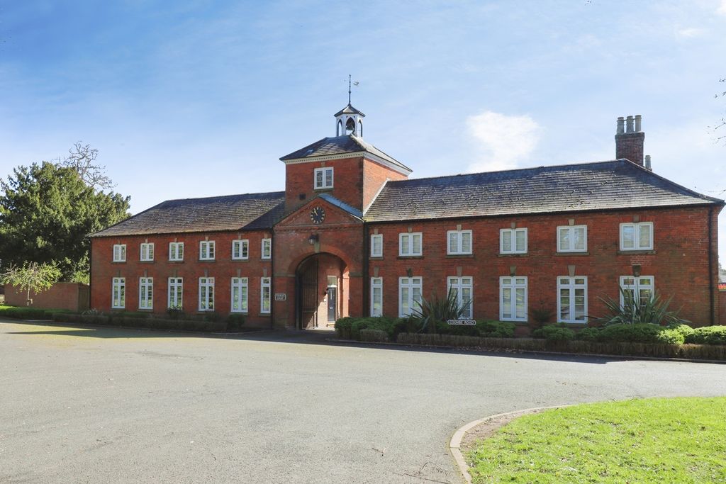 Property photo 1 of 36