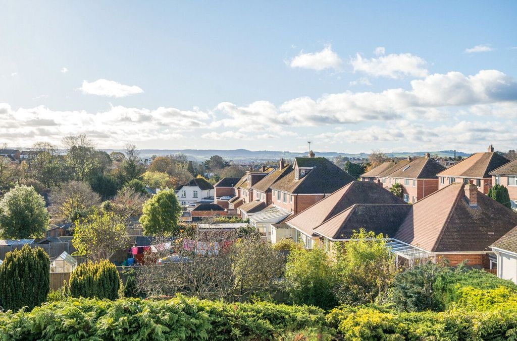 Property photo 1 of 11 Views