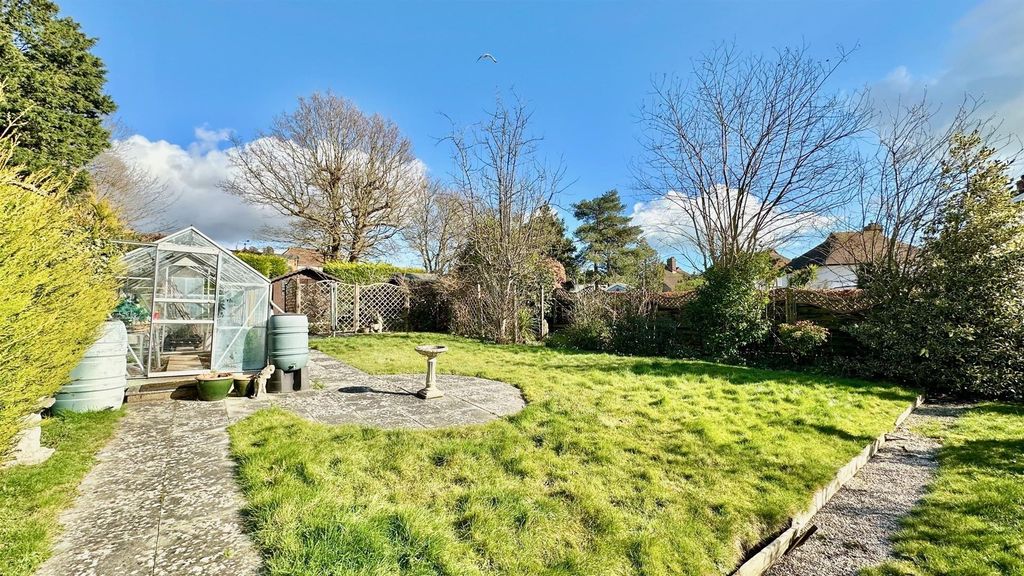 Property photo 3 of 24