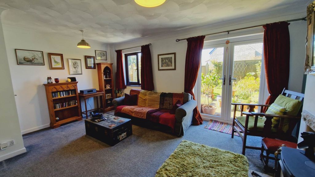 Property photo 2 of 16