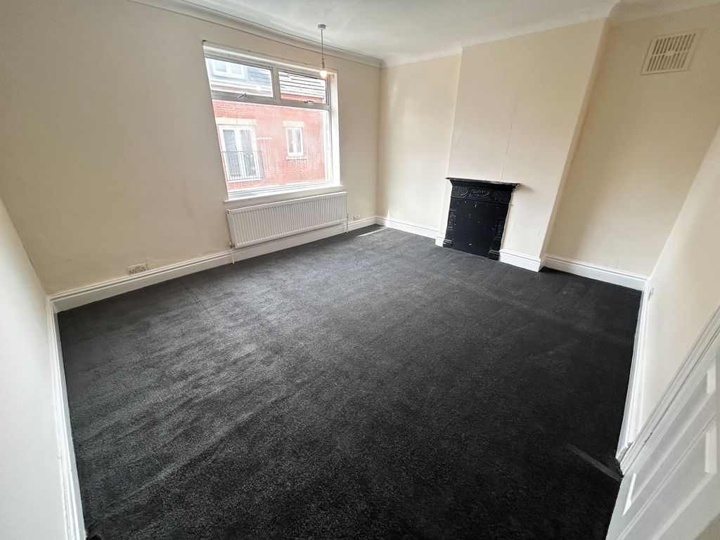 Property photo 3 of 8 Bedroom 2
