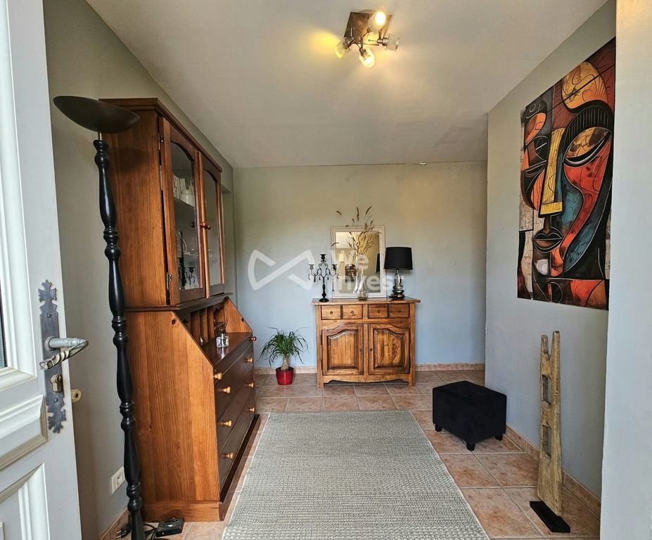 Property photo 3 of 23