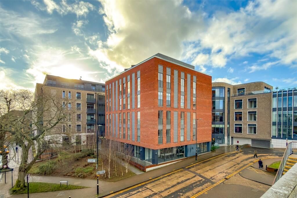 Property photo 1 of 9