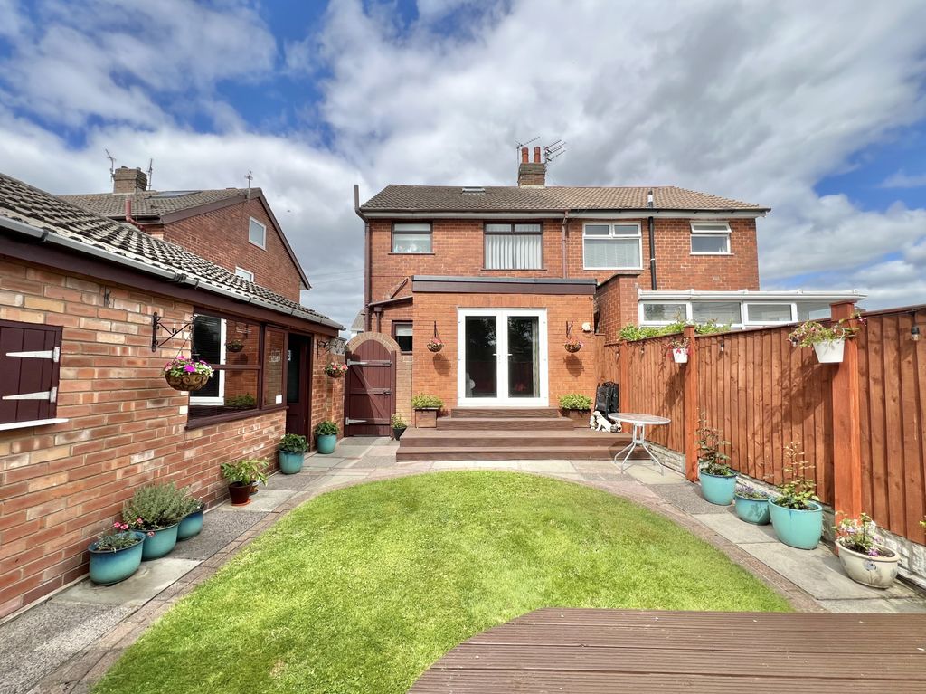 Property photo 2 of 19