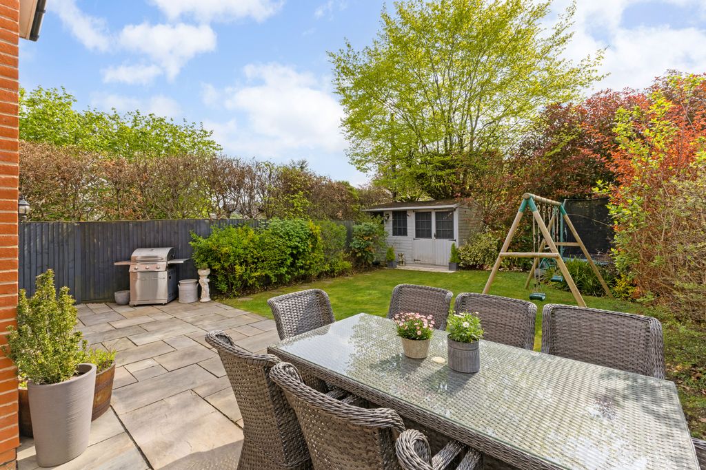 Property photo 2 of 19