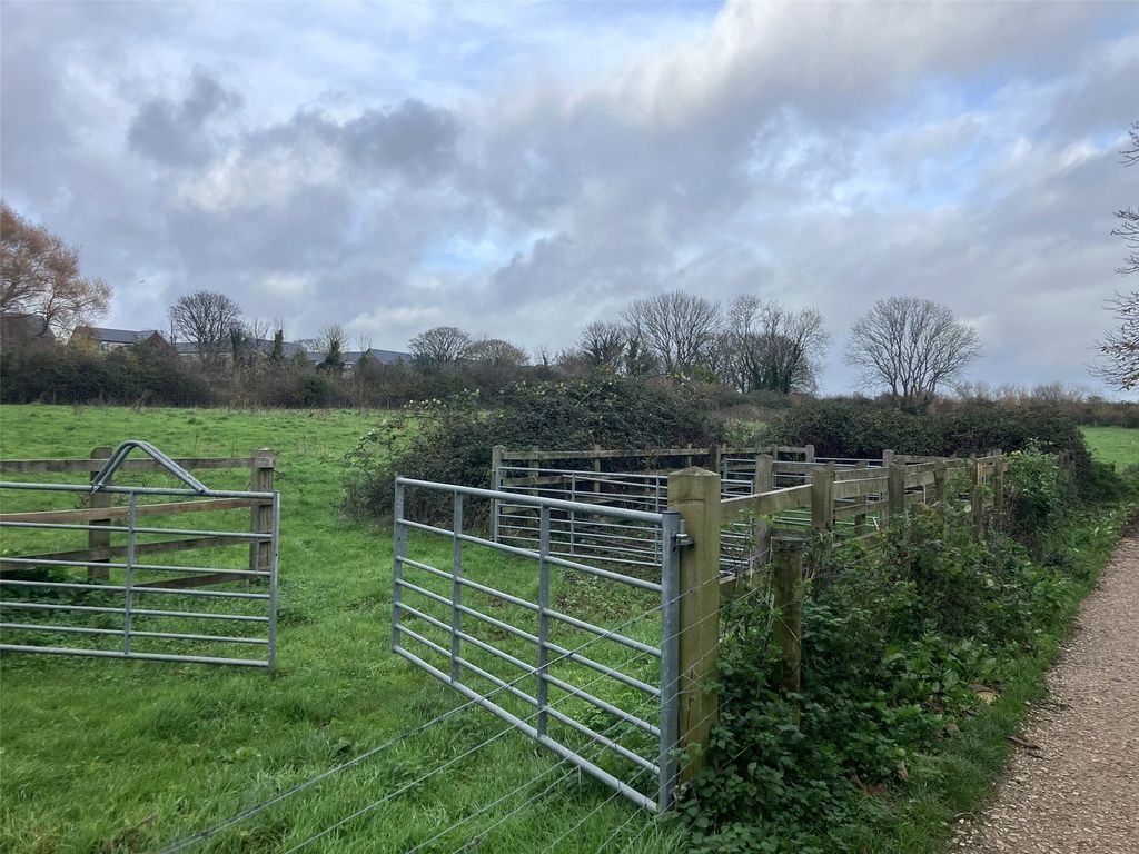 Property photo 2 of 3 Picture No. 03