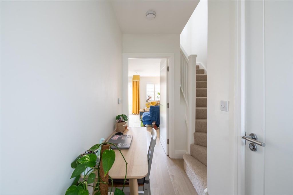 Property photo 2 of 20 69 Webber Street Internals-10.Jpg