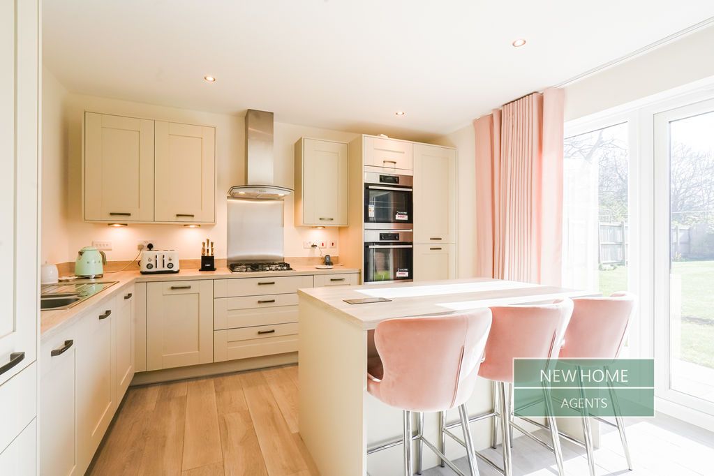 Property photo 2 of 35 Photo 12