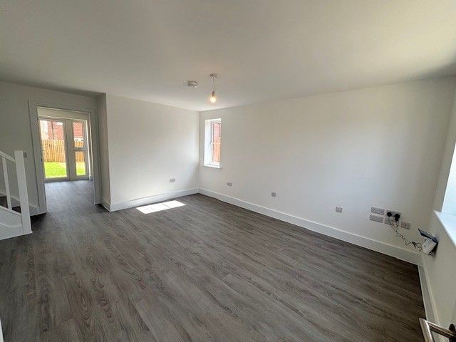 Property photo 2 of 10 Living Room