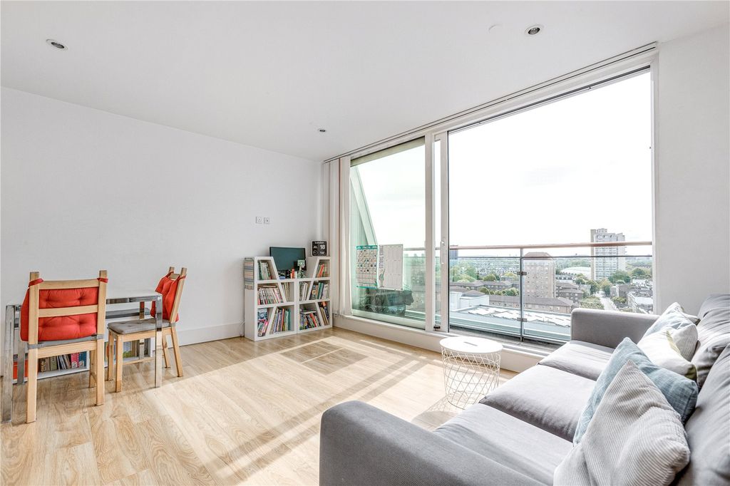 Property photo 1 of 8