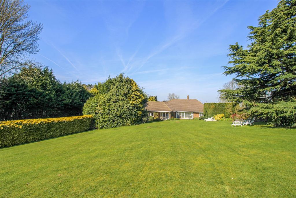 Property photo 1 of 25