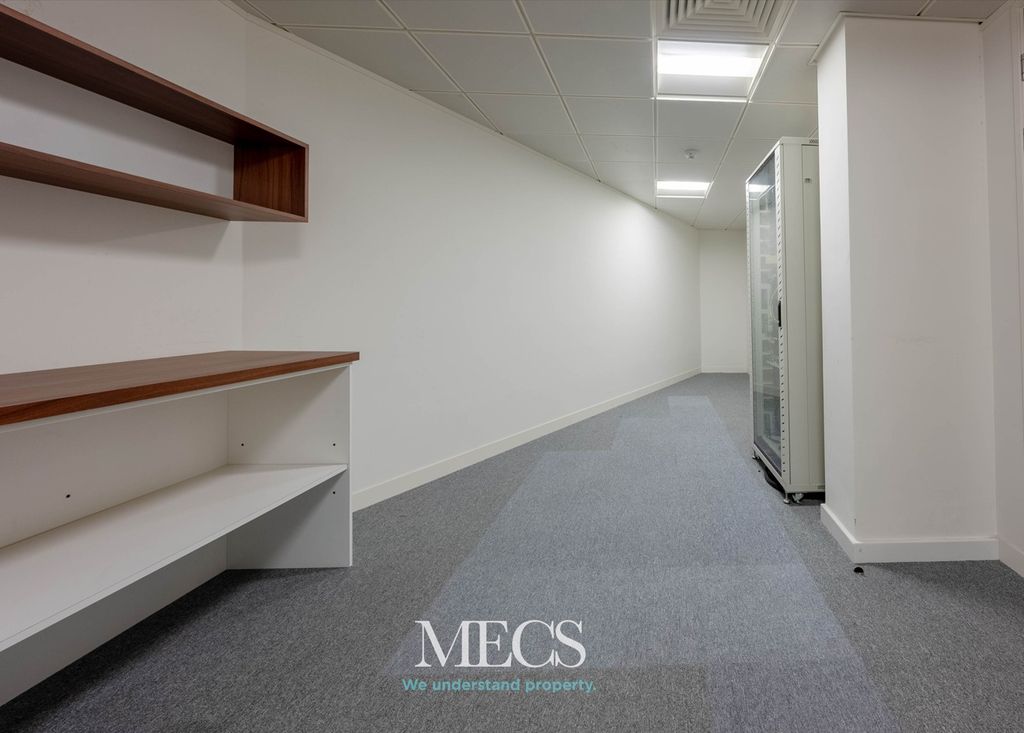 Property photo 1 of 15 4962471