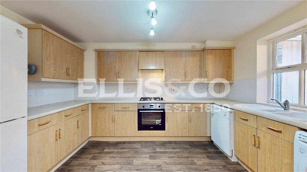 Property photo 2 of 9 Picture No. 06