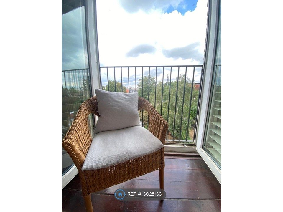 Property photo 3 of 8 Juliette Balcony And French Doors